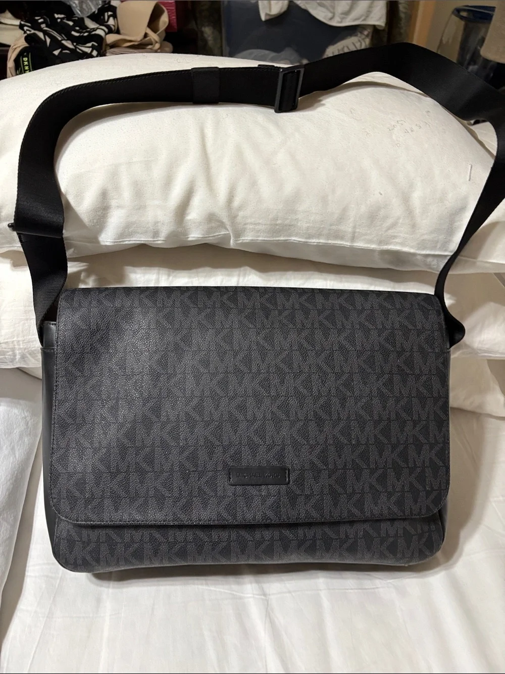 Michael Kors men’s Black Quilted leather signature flap Messenger Bag. Like new!